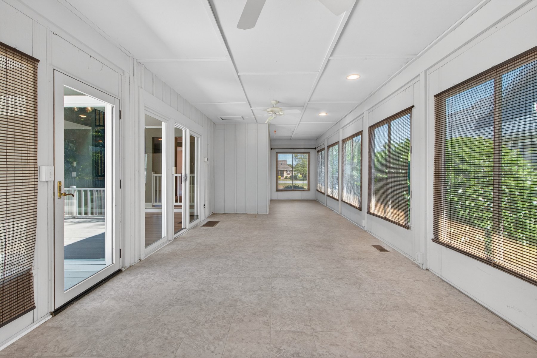  18609 Broadfield Drive - 物件實景