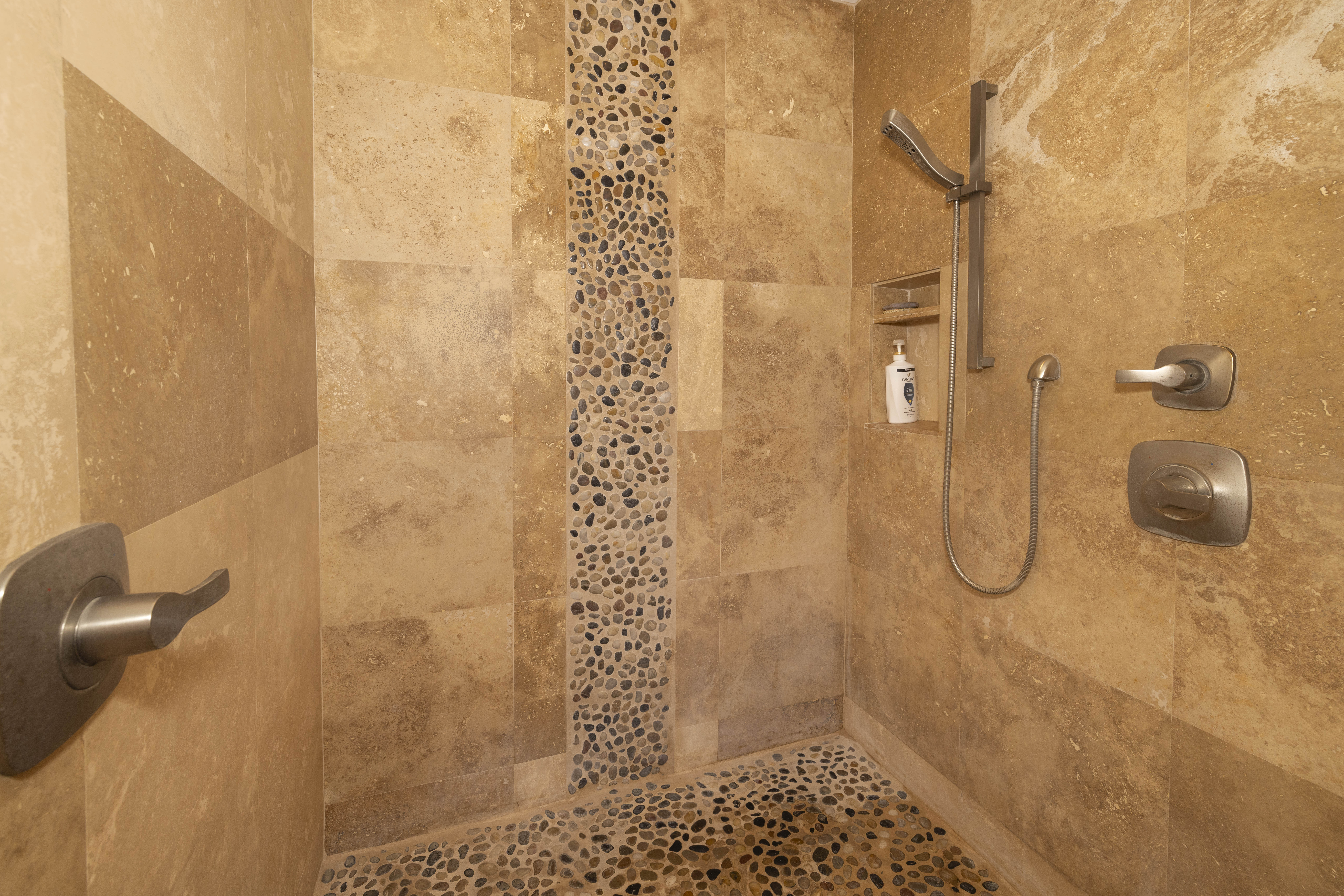 Mililani, Hawaii, 96789, United States, 4 Bedrooms Bedrooms, ,2 BathroomsBathrooms,Residential,For Sale,1978184