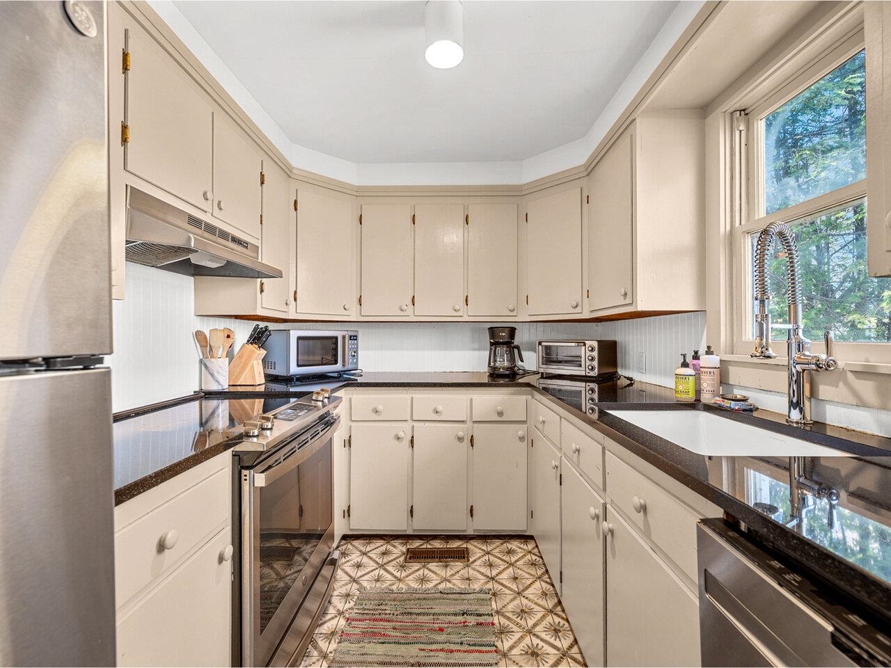 Greensboro, Vermont, 05841, United States, 3 Bedrooms Bedrooms, ,3 BathroomsBathrooms,Residential,For Sale,1990867