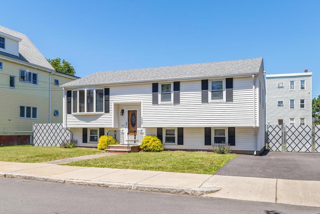 Malden, Massachusetts, 02148, United States, ,Residential,For Sale,1865038