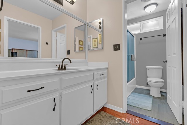 Valley Village, California, 91607, United States, 2 Bedrooms Bedrooms, ,2 BathroomsBathrooms,Residential,For Sale,1989937