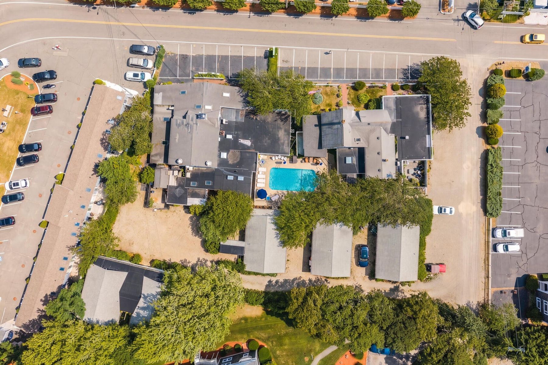  88-94 Chase Avenue, Dennis Port, MA, 02639 - 物件實景