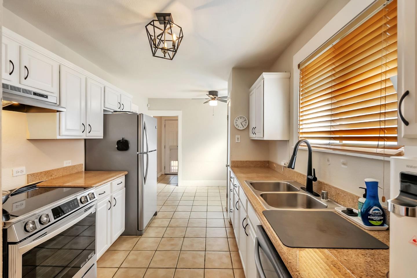 Oakland, California, 94601, United States, 2 Bedrooms Bedrooms, ,2 BathroomsBathrooms,Residential,For Sale,1901407