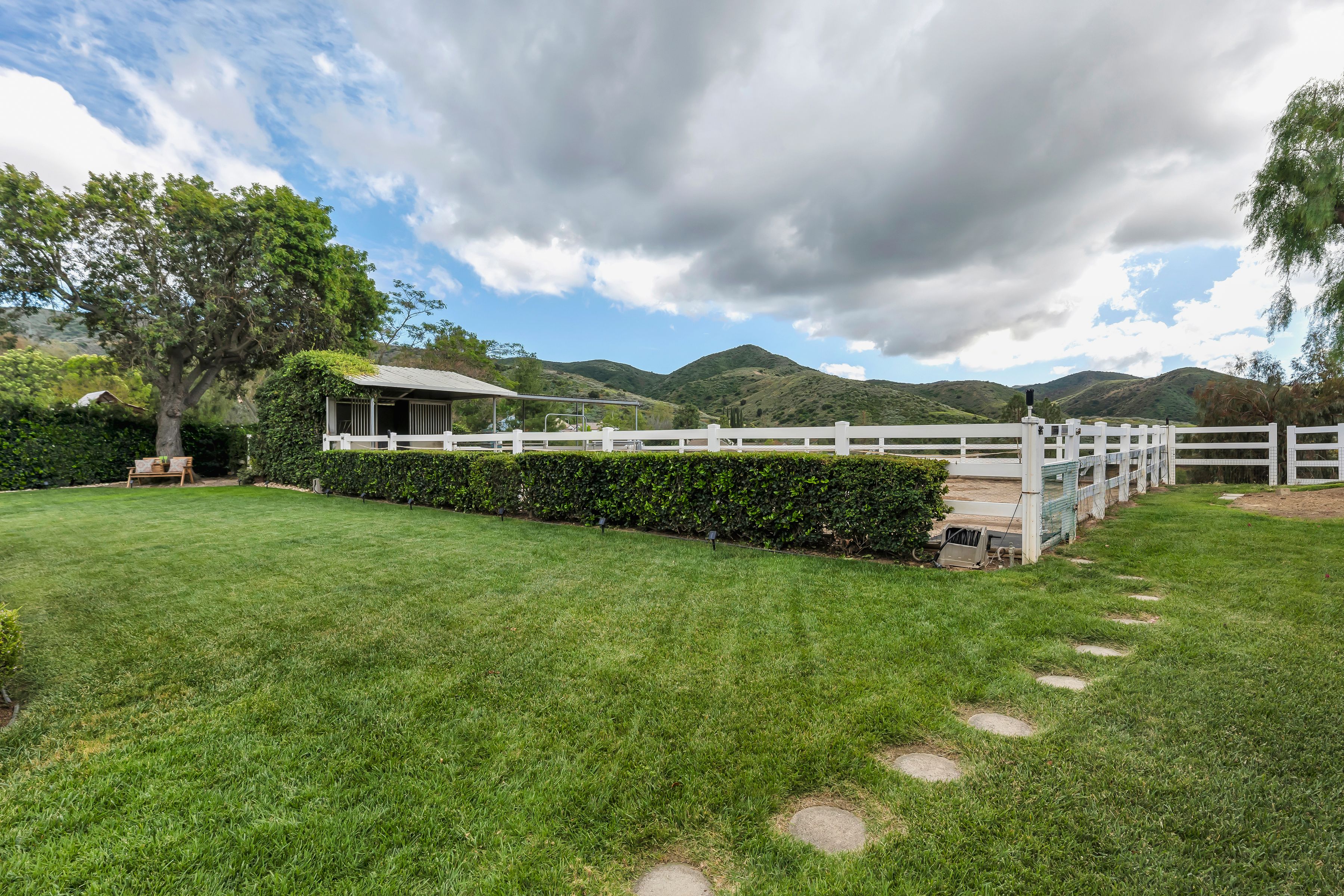  Bridle Path Equestrian Estate - 物件實景