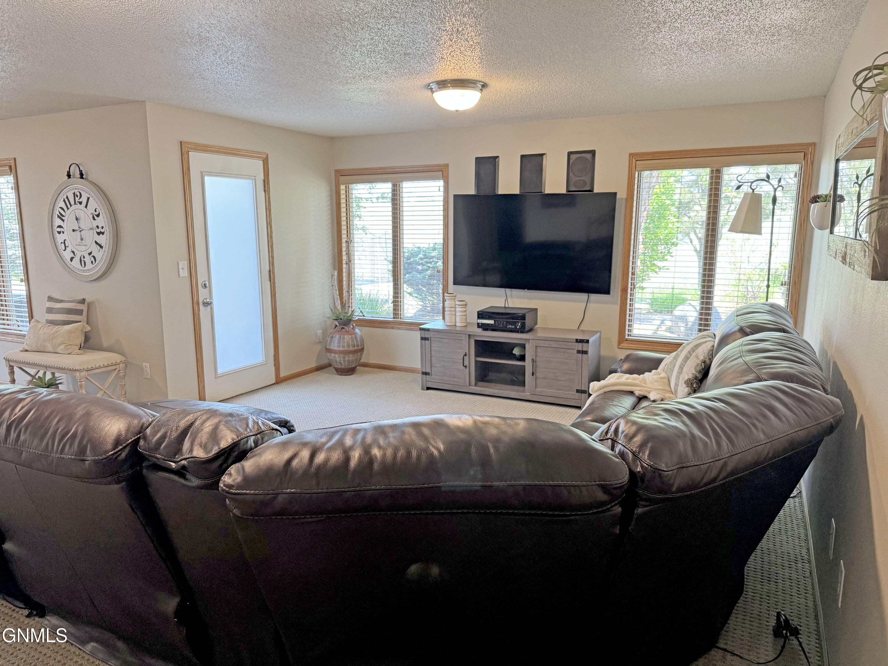 Bismarck, North Dakota, 58503, United States, 5 Bedrooms Bedrooms, ,2 BathroomsBathrooms,Residential,For Sale,2001566