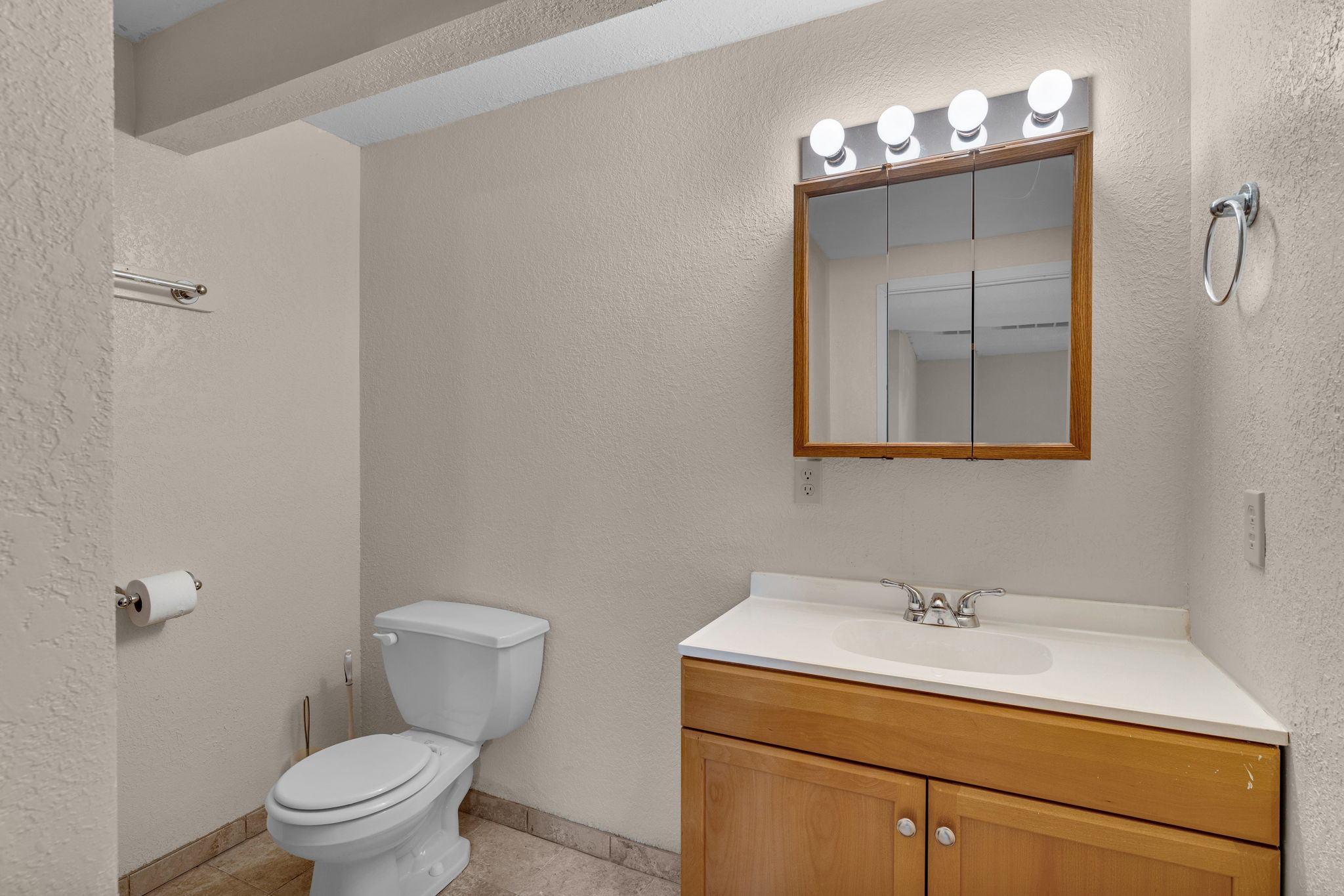 Topeka, Kansas, 66615, United States, 4 Bedrooms Bedrooms, ,8 BathroomsBathrooms,Residential,For Sale,1848877