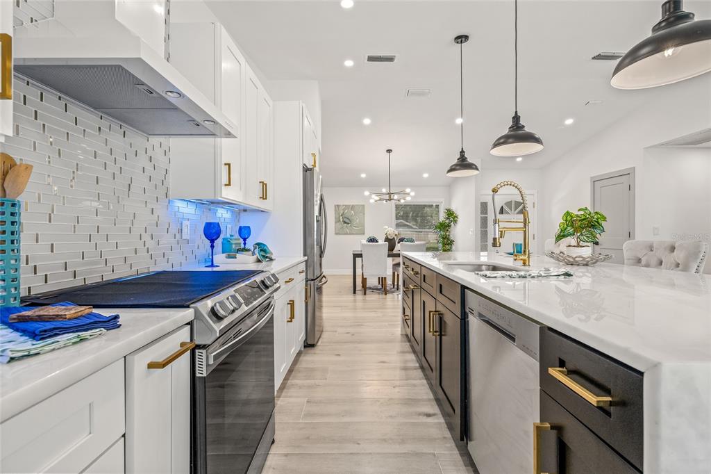 St Petersburg, Florida, 33705, United States, 4 Bedrooms Bedrooms, ,2 BathroomsBathrooms,Residential,For Sale,1919493