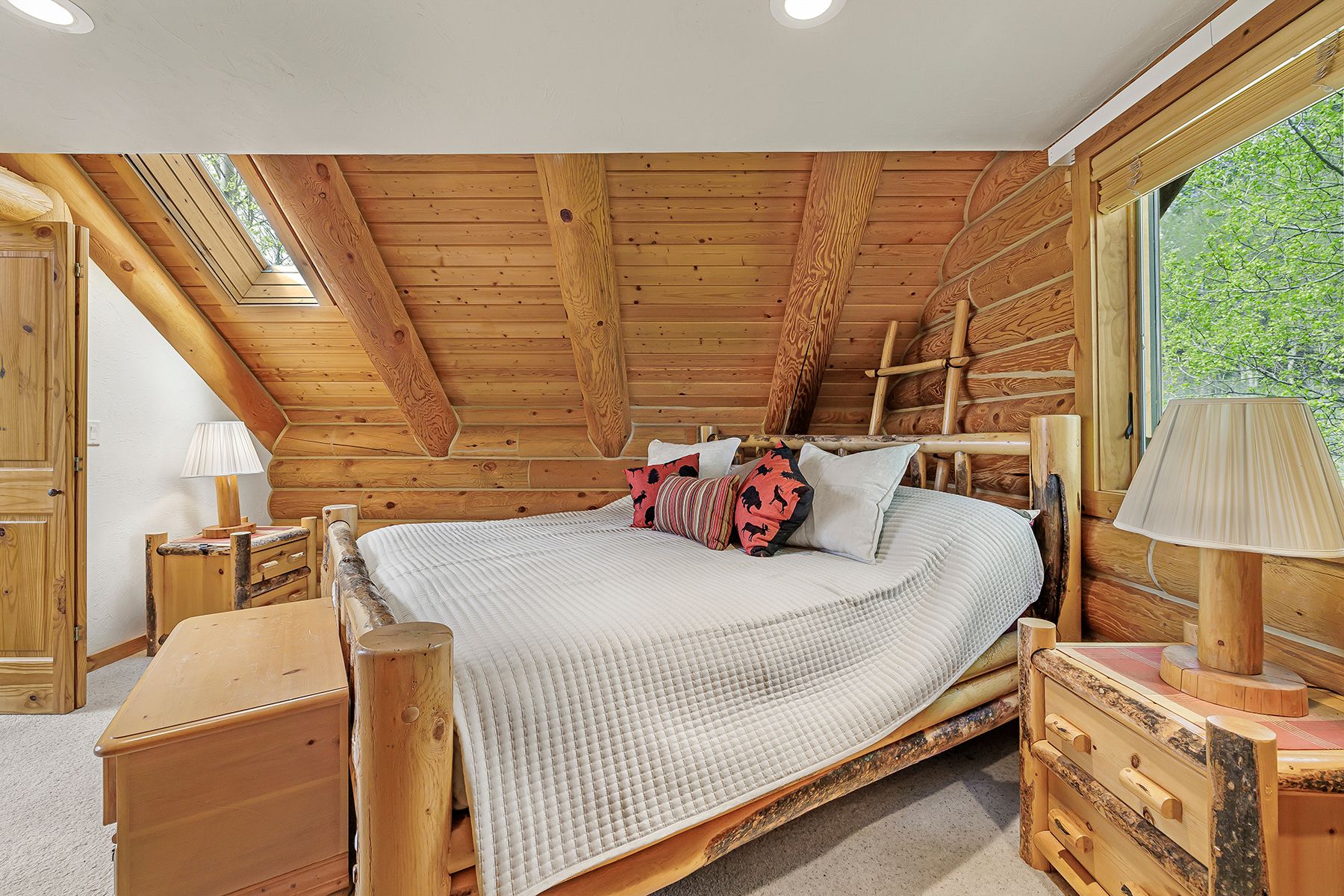  where  the mountains meet mccoy - 物件實景