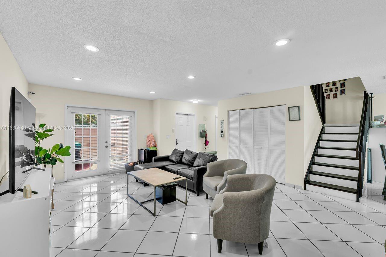 Miami, Florida, 33176, United States, 3 Bedrooms Bedrooms, ,3 BathroomsBathrooms,Residential,For Sale,1885670