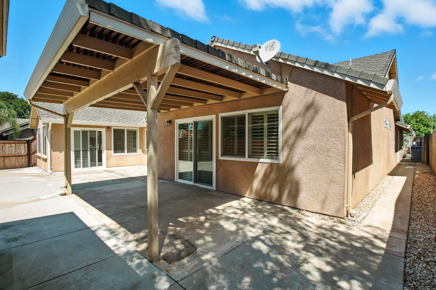 Galt, California, 95632, United States, 3 Bedrooms Bedrooms, ,2 BathroomsBathrooms,Residential,For Sale,1906984