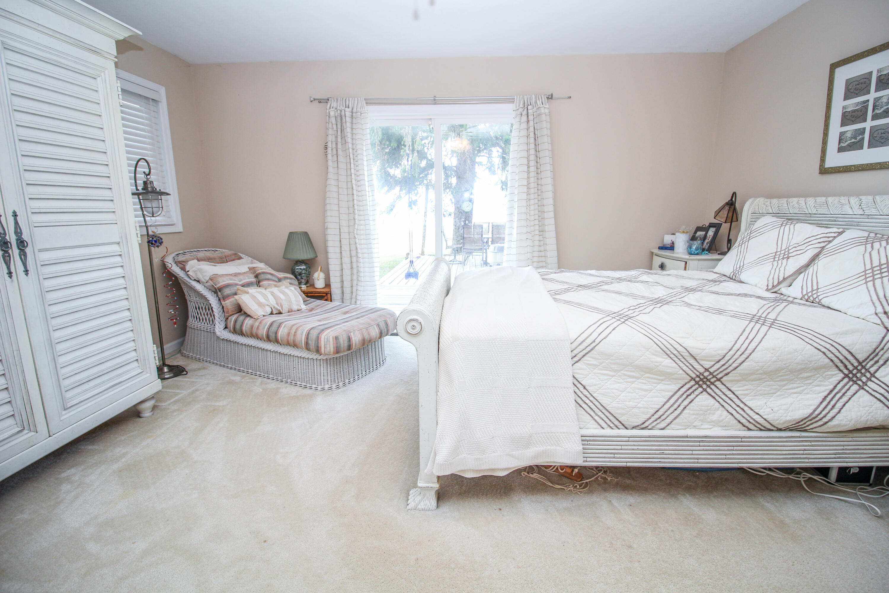 South Haven, Michigan, 49090, United States, 3 Bedrooms Bedrooms, ,4 BathroomsBathrooms,Residential,For Sale,1982825