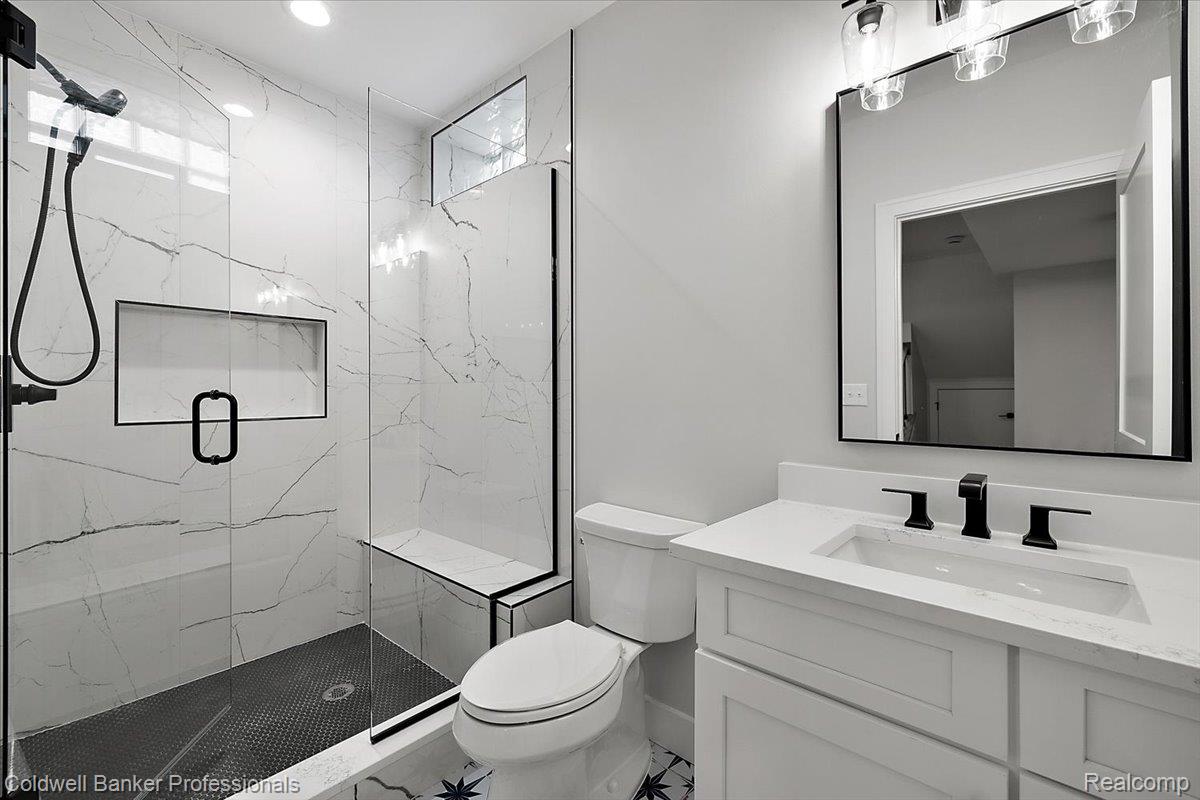 Plymouth, Michigan, 48170, United States, 4 Bedrooms Bedrooms, ,4 BathroomsBathrooms,Residential,For Sale,1986255