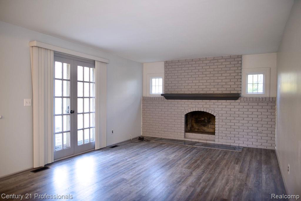 RochesterHills, Michigan, 48309, United States, 4 Bedrooms Bedrooms, ,3 BathroomsBathrooms,Residential,For Sale,1976232