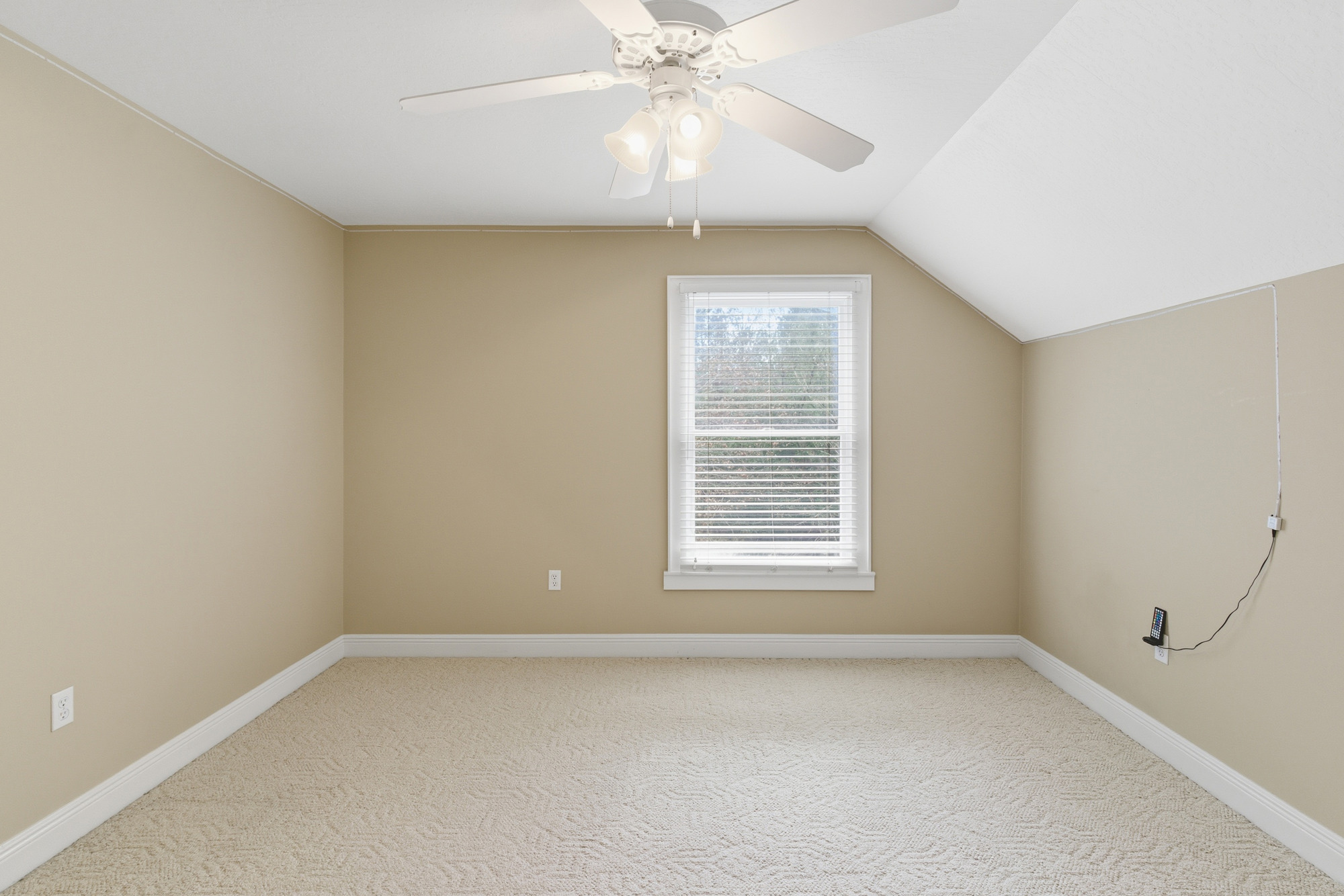 Hattiesburg, Mississippi, 39402, United States, 5 Bedrooms Bedrooms, ,7 BathroomsBathrooms,Residential,For Sale,2005414