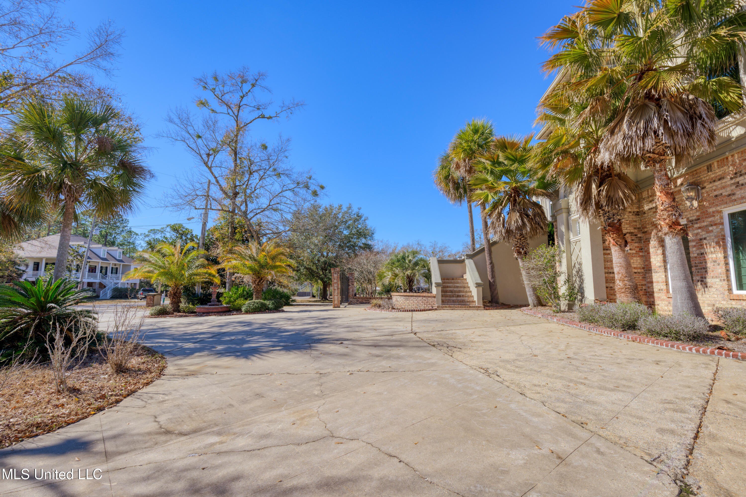 Diamondhead, Mississippi, 39525, United States, 6 Bedrooms Bedrooms, ,6 BathroomsBathrooms,Residential,For Sale,2005178