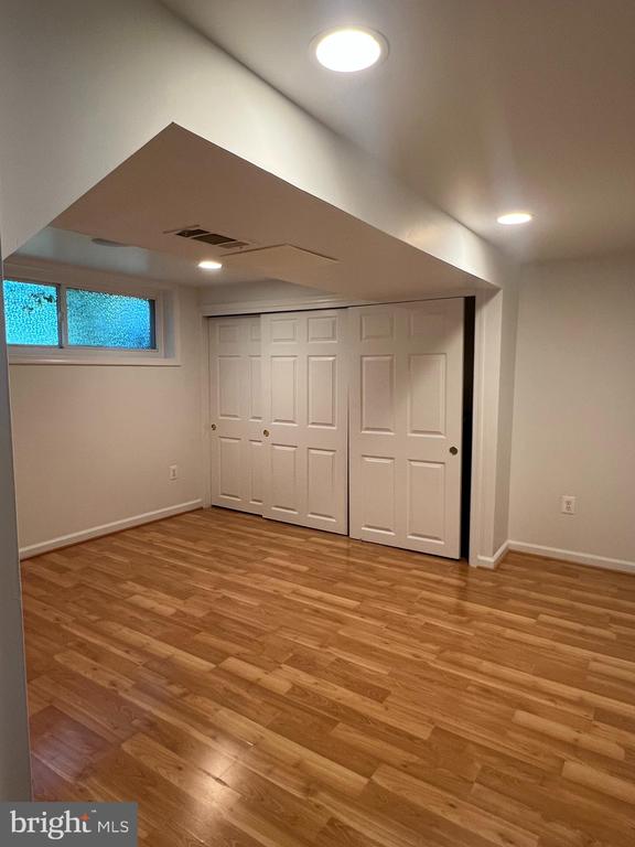 Alexandria, Virginia, 22308, United States, 4 Bedrooms Bedrooms, ,3 BathroomsBathrooms,Residential,For Sale,1921222