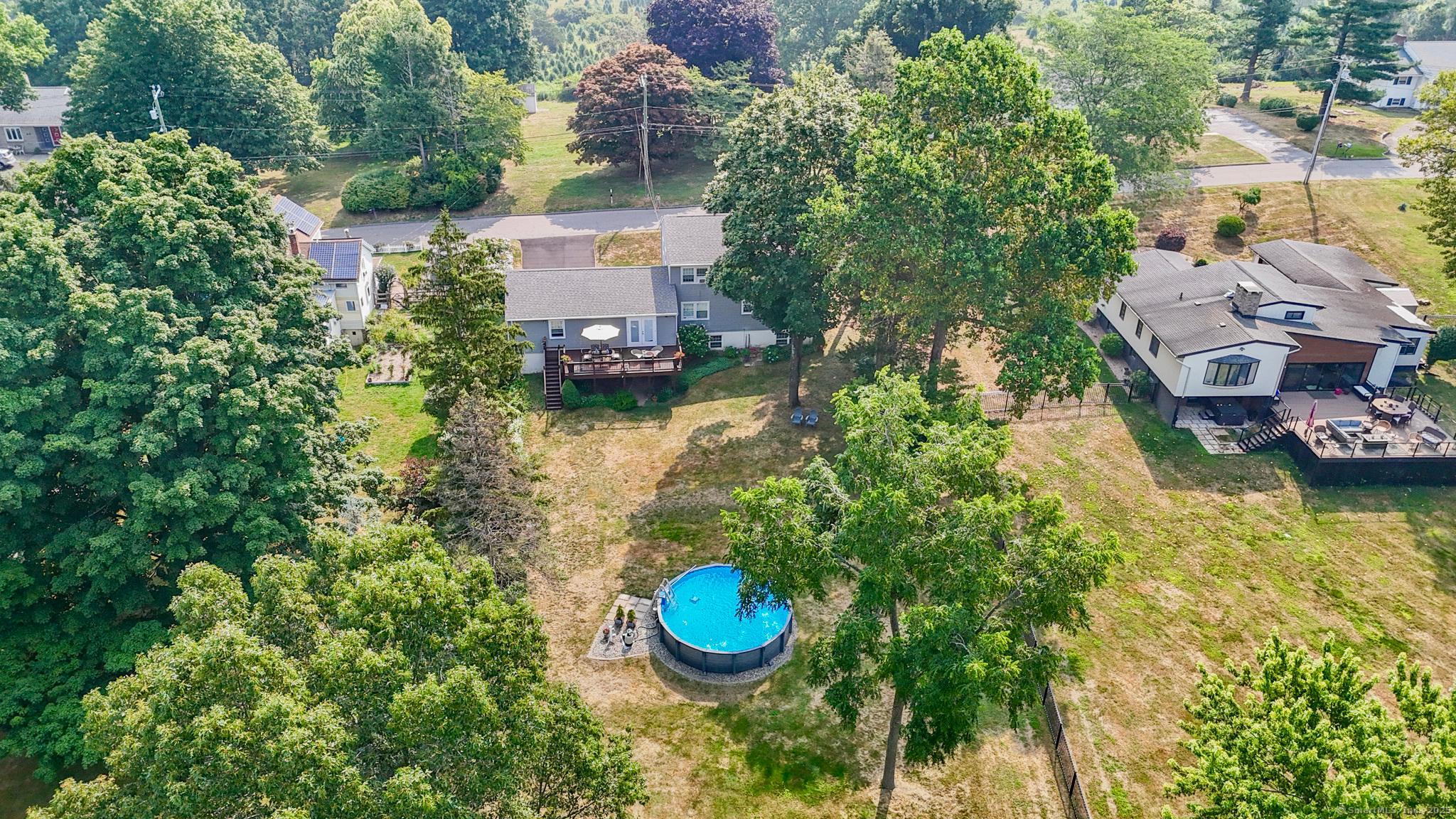 Middletown, Connecticut, 06457, United States, 4 Bedrooms Bedrooms, ,2 BathroomsBathrooms,Residential,For Sale,1920359