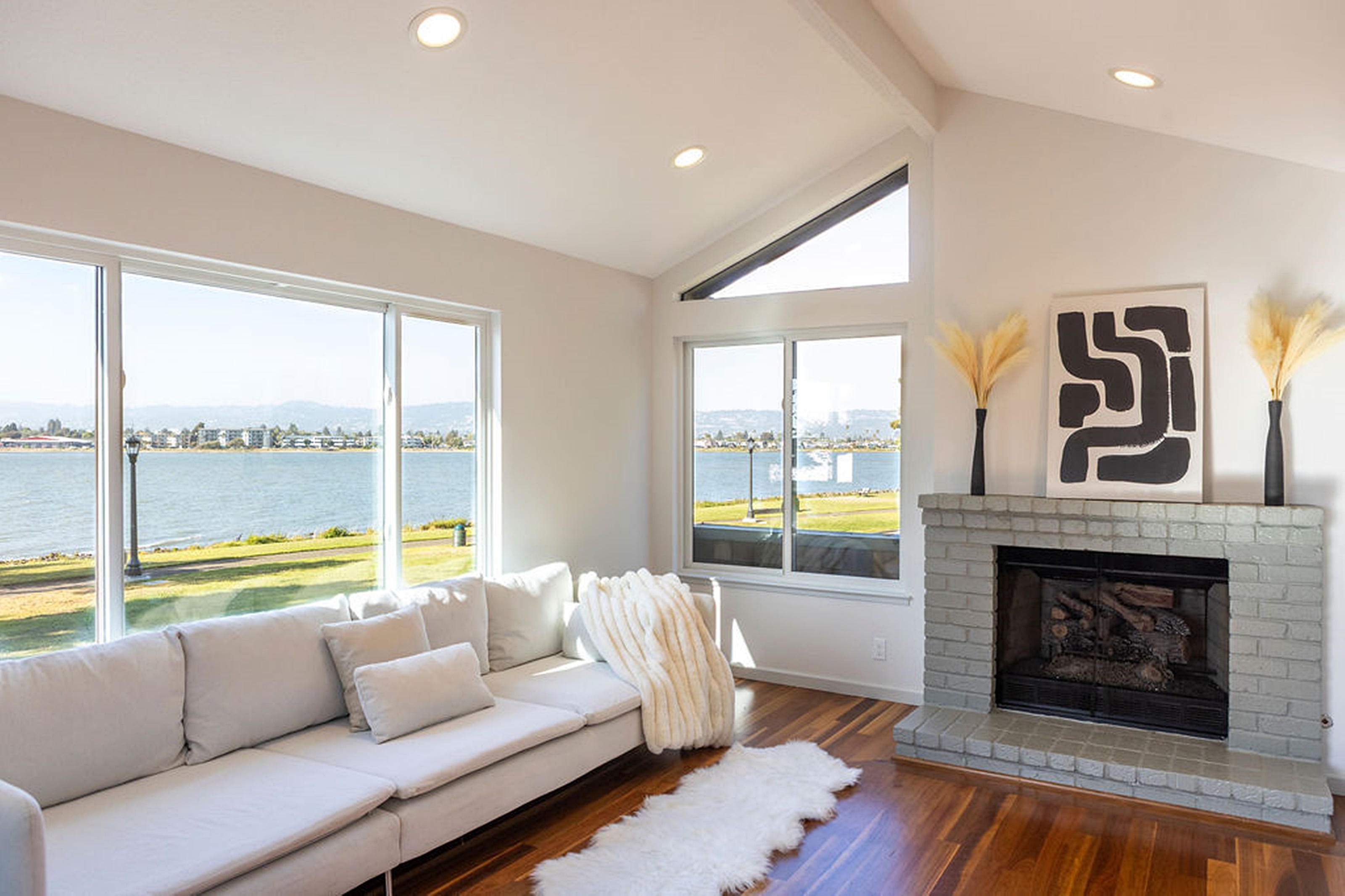  Harbor Bay Elegance  Sophisticated Townhome with Sweeping Bay Views - 物件實景