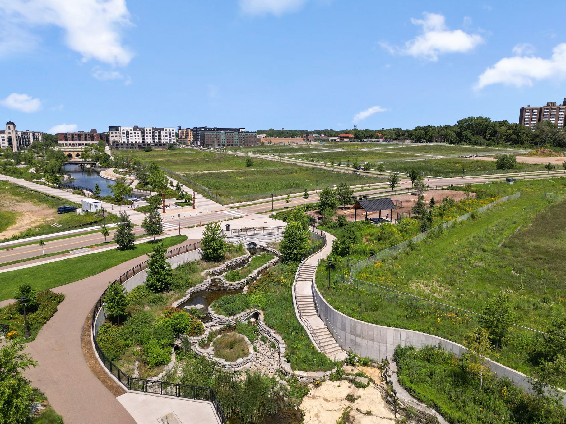  Urban Living at Its Finest: Expansive Highland Bridge Rowhome with River Views - 物件實景