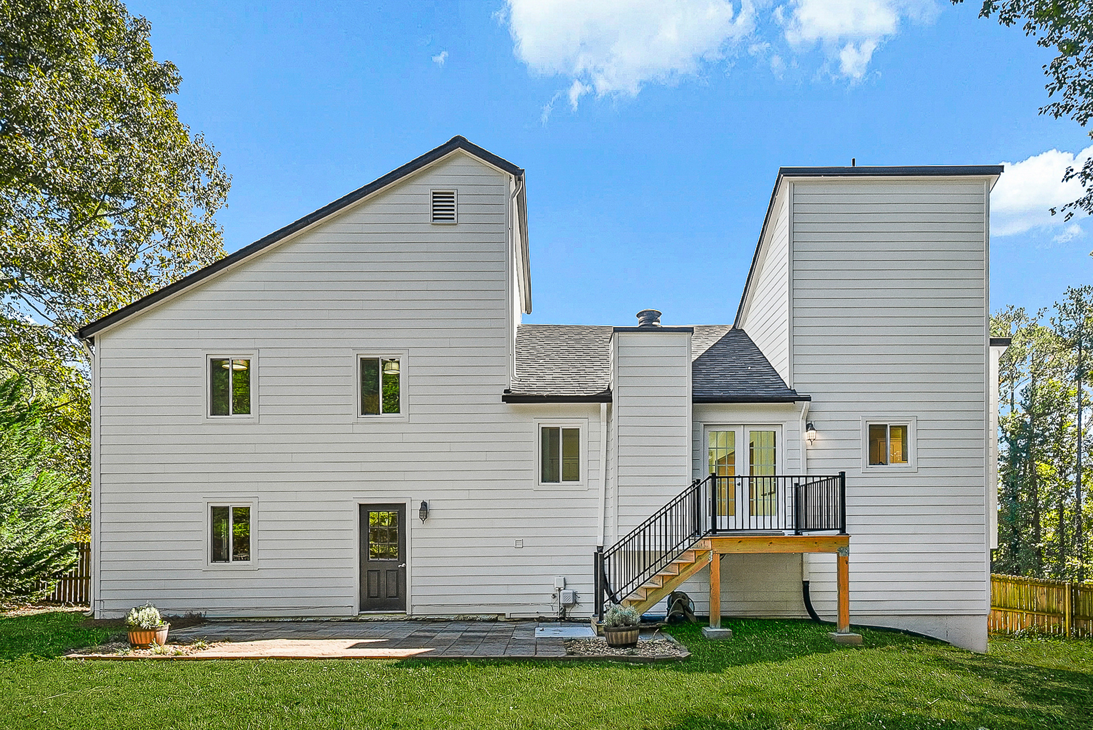  Renovated and Move-in Ready - 物件實景