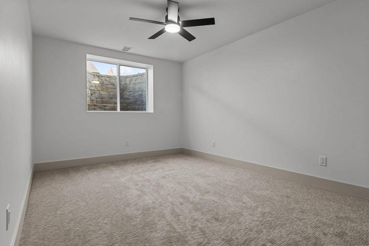 MENASHA, Wisconsin, 54952, United States, 5 Bedrooms Bedrooms, ,3 BathroomsBathrooms,Residential,For Sale,1793690