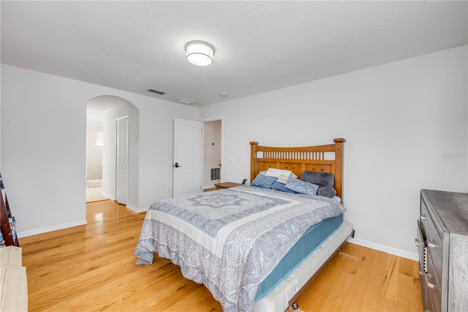 ORLANDO, Florida, 32835, United States, 4 Bedrooms Bedrooms, ,3 BathroomsBathrooms,Residential,For Sale,1885339