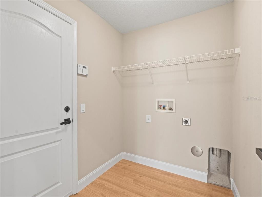 Wesley Chapel, Florida, 33545, United States, 4 Bedrooms Bedrooms, ,2 BathroomsBathrooms,Residential,For Sale,1962993