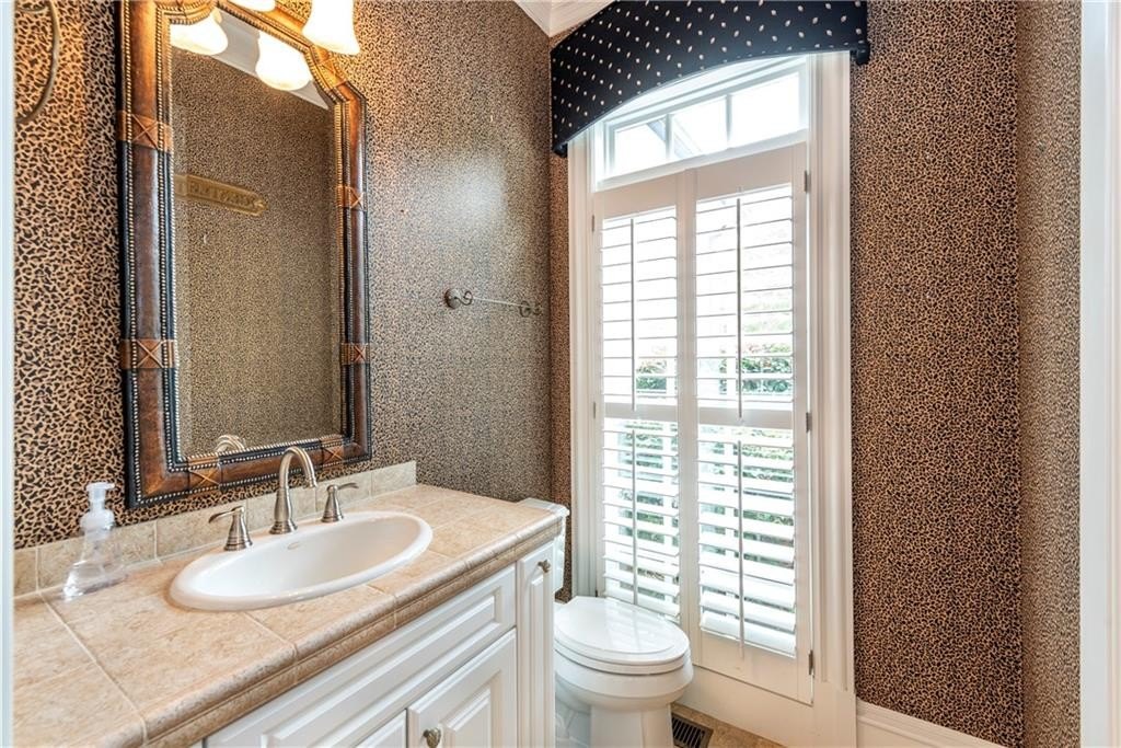 307 Meadowlands Drive, Talking Rock, Georgia, 30175, United States, 4 Bedrooms Bedrooms, ,6 BathroomsBathrooms,Residential,For Sale,307 Meadowlands Drive,1639976