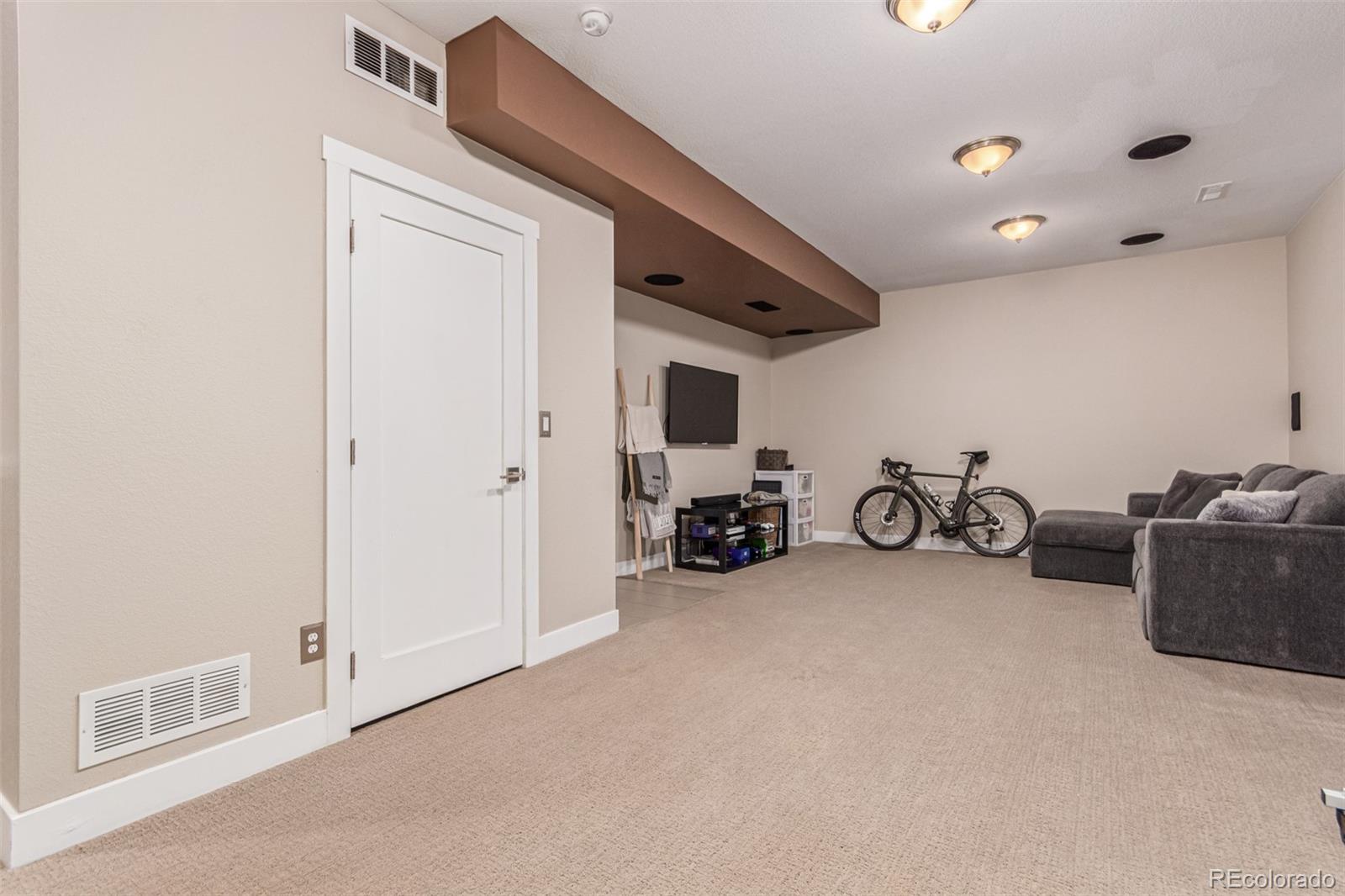 Littleton, Colorado, 80128, United States, 3 Bedrooms Bedrooms, ,3 BathroomsBathrooms,Residential,For Sale,1984819