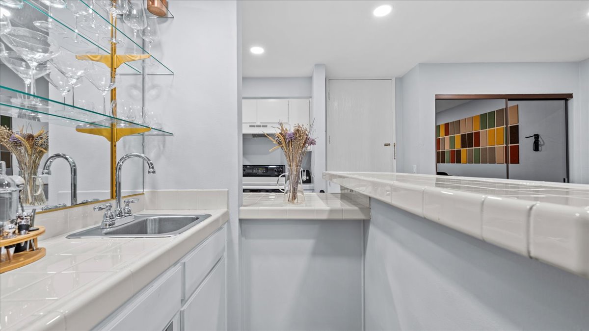 Culver City, California, 90230, United States, 1 Bedroom Bedrooms, ,1 BathroomBathrooms,Residential,For Sale,1981473