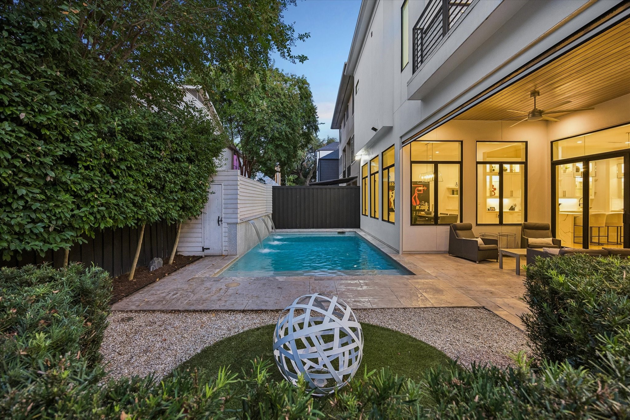  2215 Driscoll Street - 物件實景