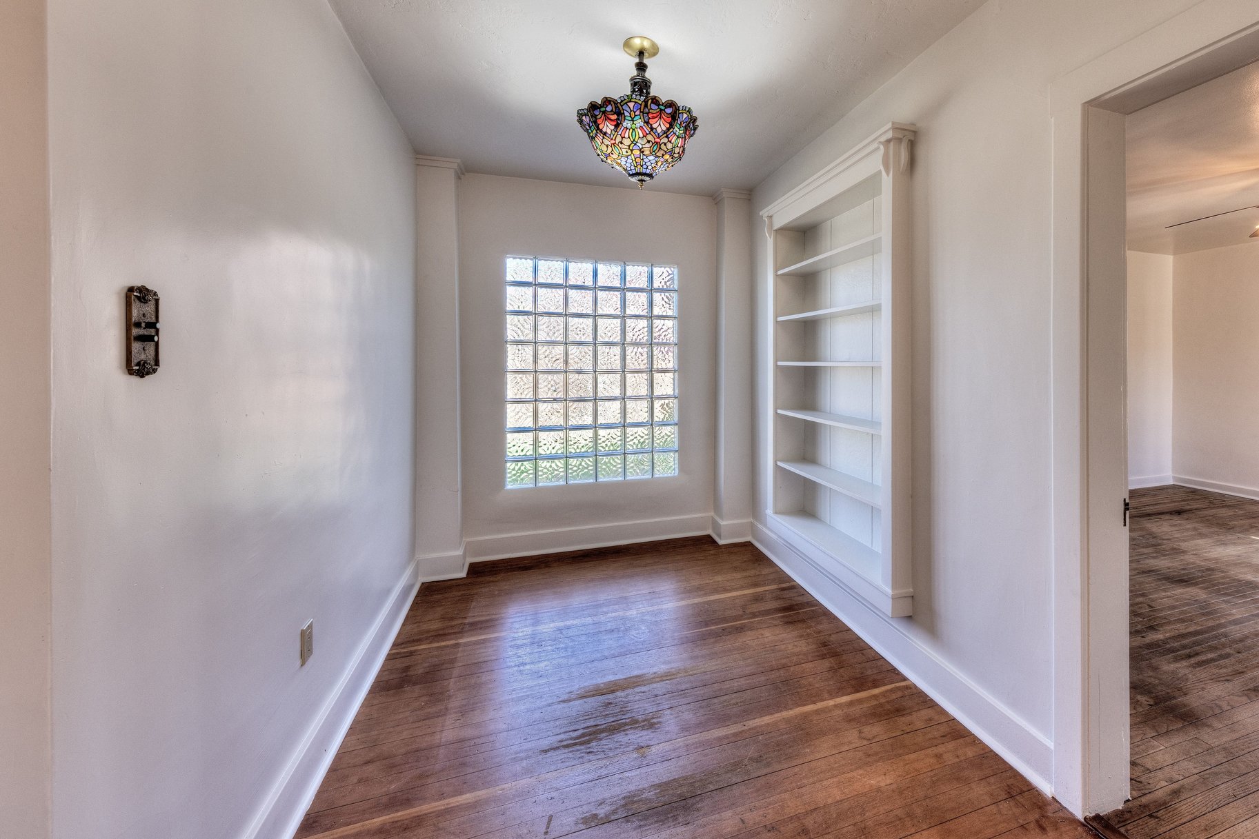  Charming Vintage Home Rich with Character and History - 物件實景