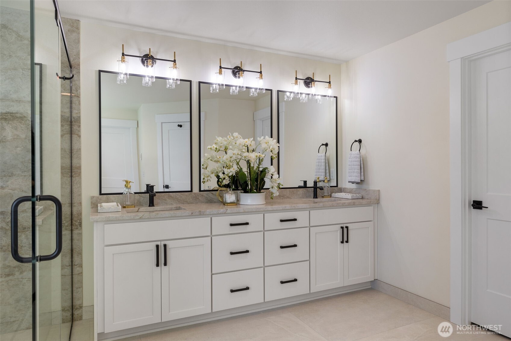 Bellevue, Washington, 98007, United States, 5 Bedrooms Bedrooms, ,4 BathroomsBathrooms,Residential,For Sale,1836661