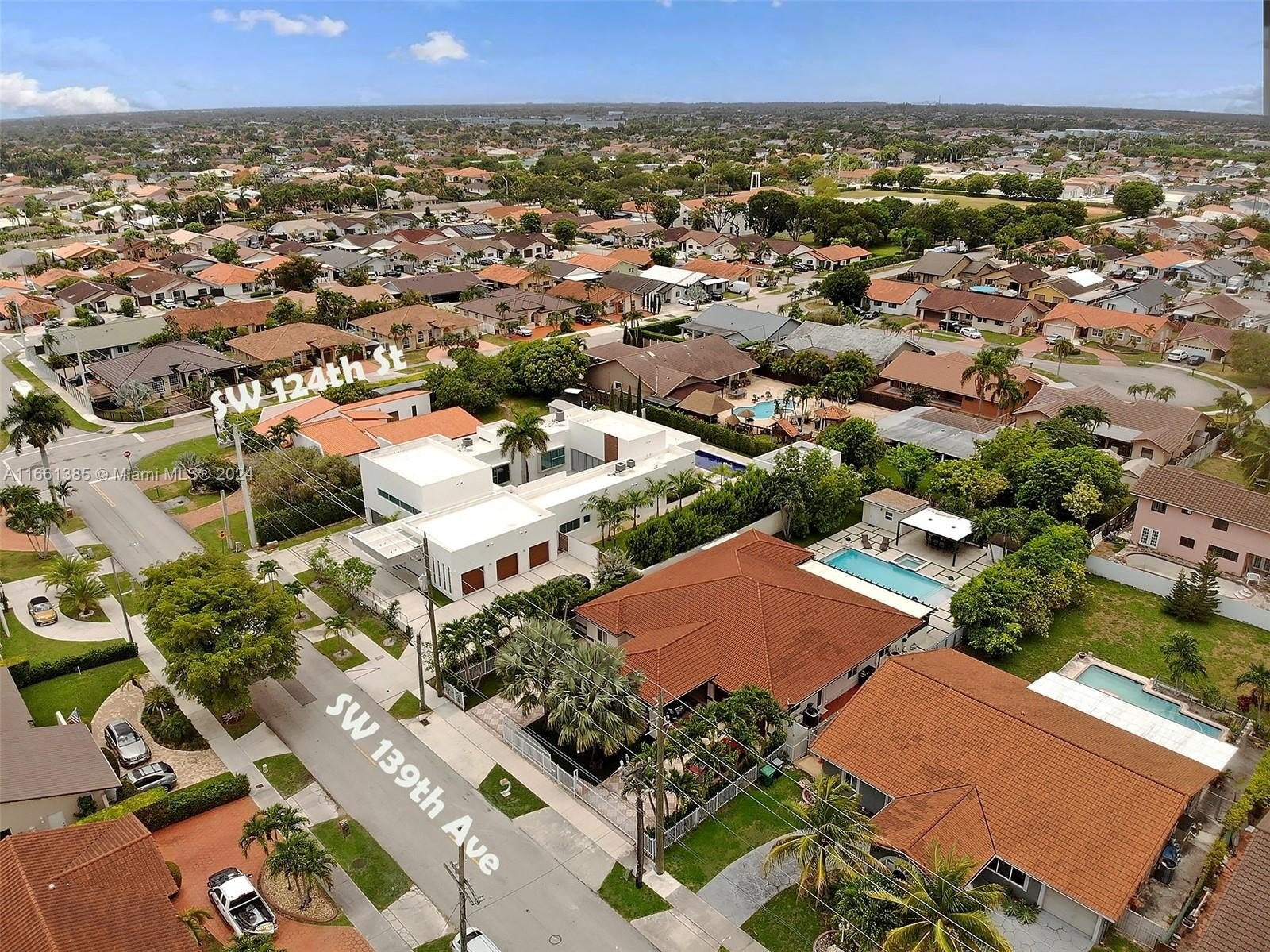 Miami, Florida, 33175, United States, 5 Bedrooms Bedrooms, ,4 BathroomsBathrooms,Residential,For Sale,1978992