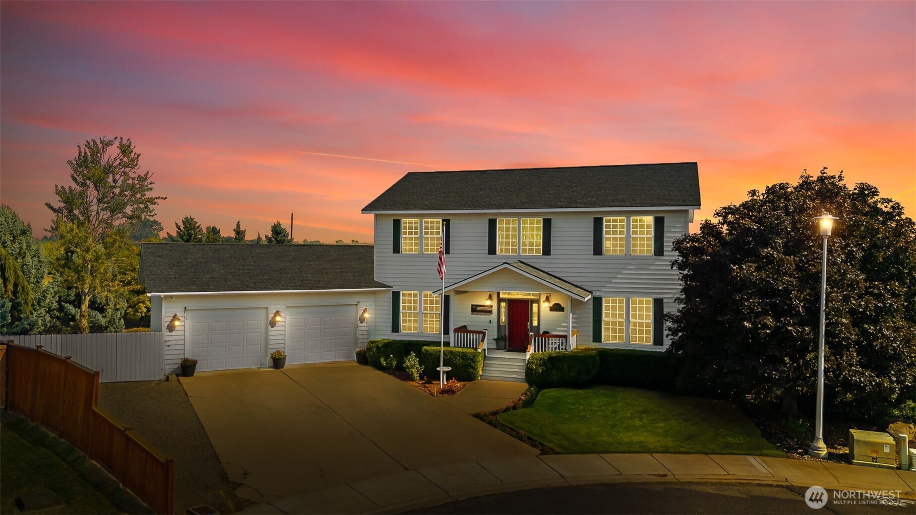 Ellensburg, Washington, 98926, United States, 4 Bedrooms Bedrooms, ,4 BathroomsBathrooms,Residential,For Sale,1983765