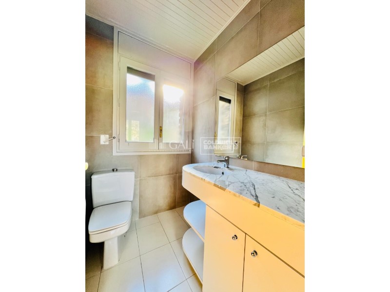 Escaldes-Engordany, Andorra, AD, 4 Bedrooms Bedrooms, ,3 BathroomsBathrooms,Residential,For Sale,1448844