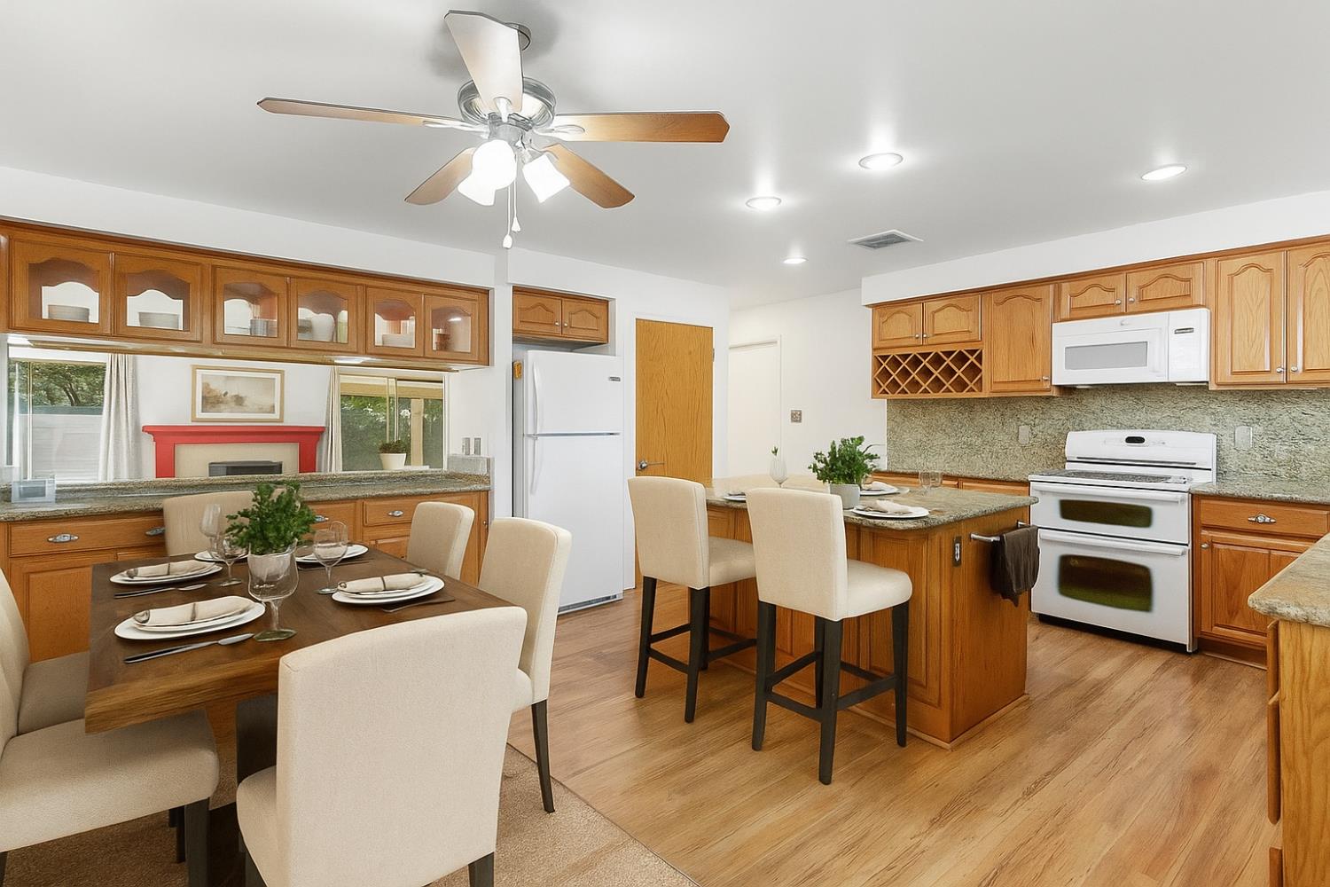 Elk Grove, California, 95624, United States, 4 Bedrooms Bedrooms, ,3 BathroomsBathrooms,Residential,For Sale,1987914