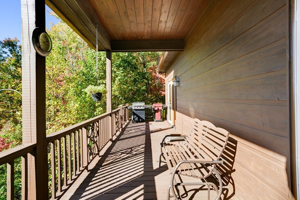 Hiawassee, Georgia, 30546, United States, 4 Bedrooms Bedrooms, ,5 BathroomsBathrooms,Residential,For Sale,1880672