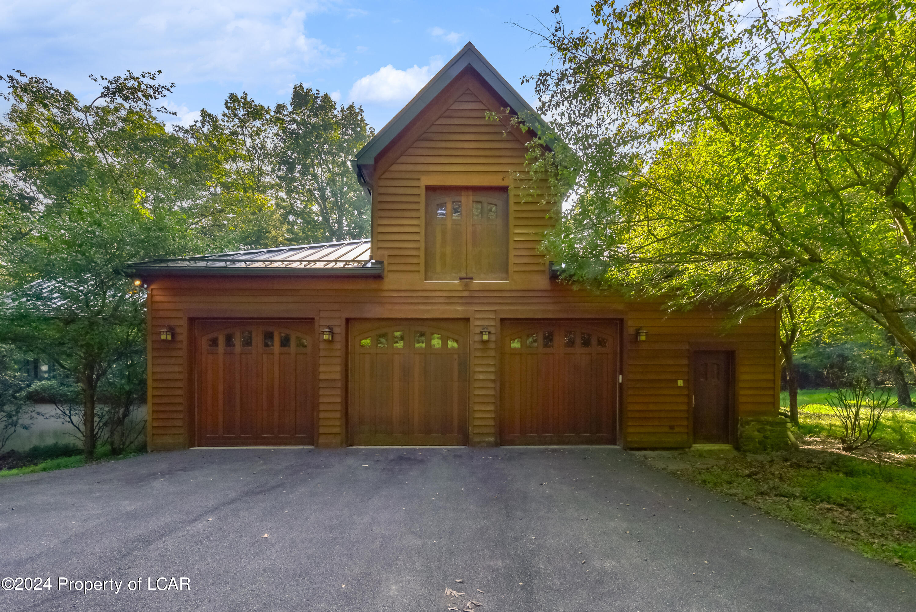 Shavertown, Pennsylvania, 18708, United States, 5 Bedrooms Bedrooms, ,6 BathroomsBathrooms,Residential,For Sale,1914218
