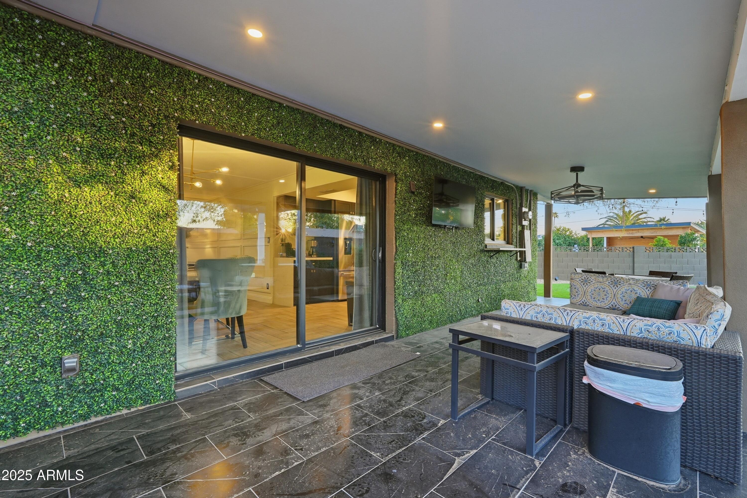 Scottsdale, Arizona, 85251, United States, 4 Bedrooms Bedrooms, ,2 BathroomsBathrooms,Residential,For Sale,2001861