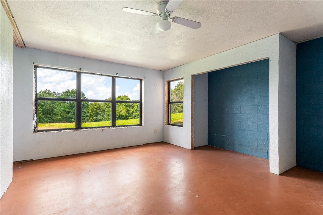 Huntsville, Arkansas, 72740, United States, 3 Bedrooms Bedrooms, ,4 BathroomsBathrooms,Residential,For Sale,1907713