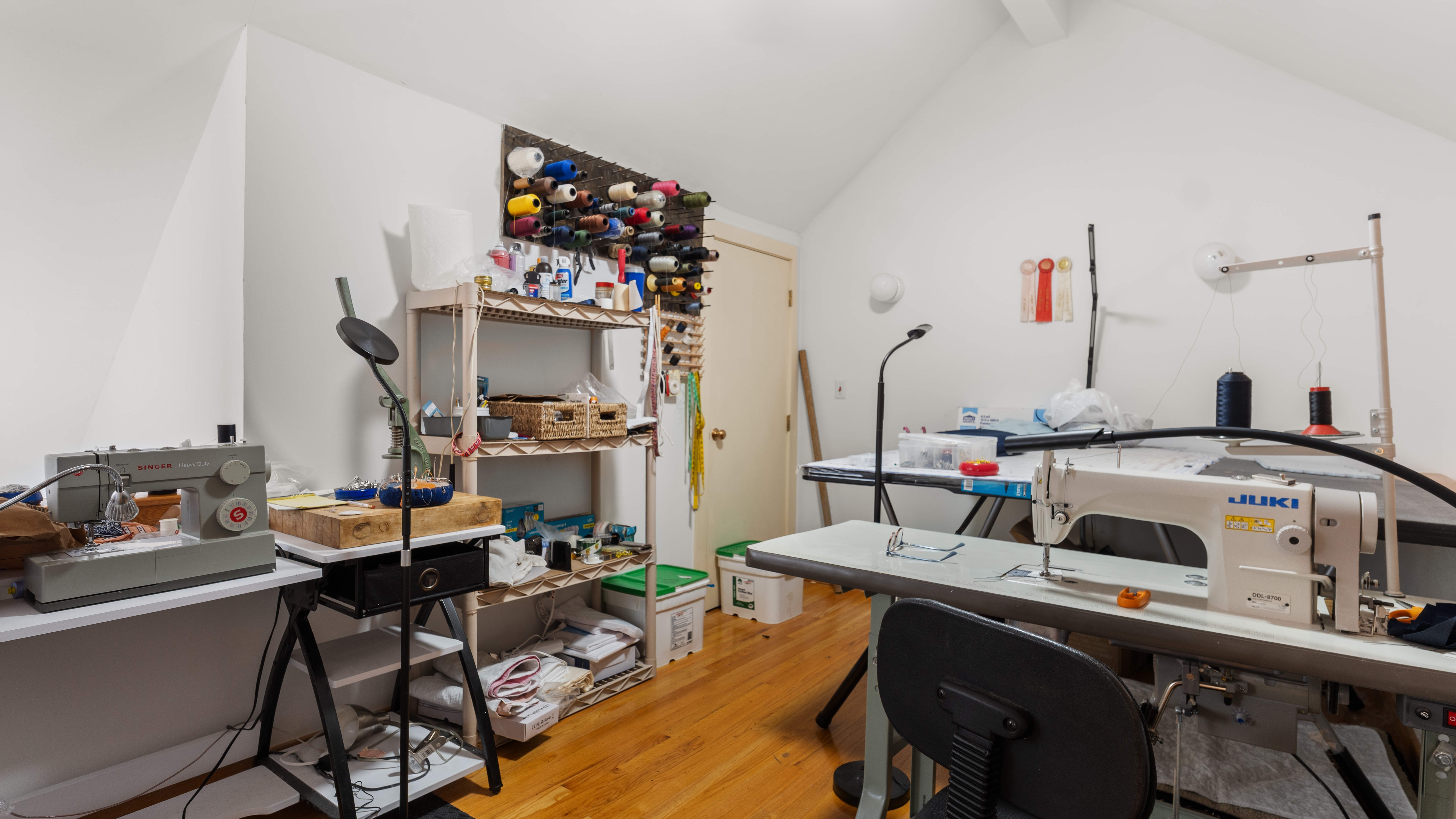  Stunning 2.4-Acre Retreat in Cornwall Estates: Updated & Move-In Ready - 物件實景