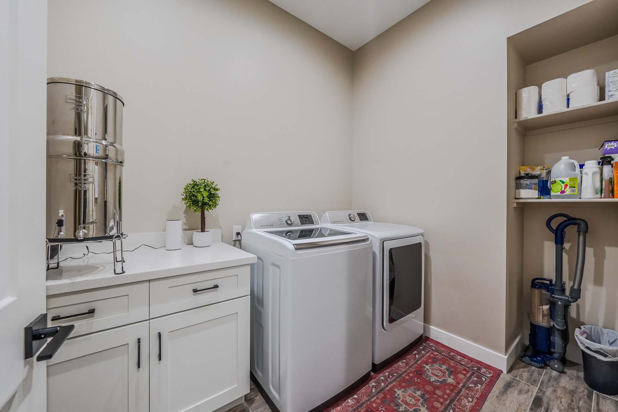 Phoenix, Arizona, 85087, United States, 3 Bedrooms Bedrooms, ,Residential,For Sale,2000122