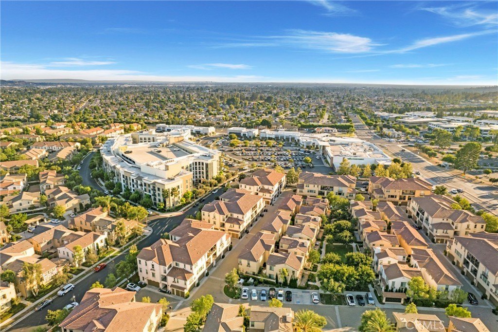 Brea, California, 92823, United States, 2 Bedrooms Bedrooms, ,2 BathroomsBathrooms,Residential,For Sale,1939924