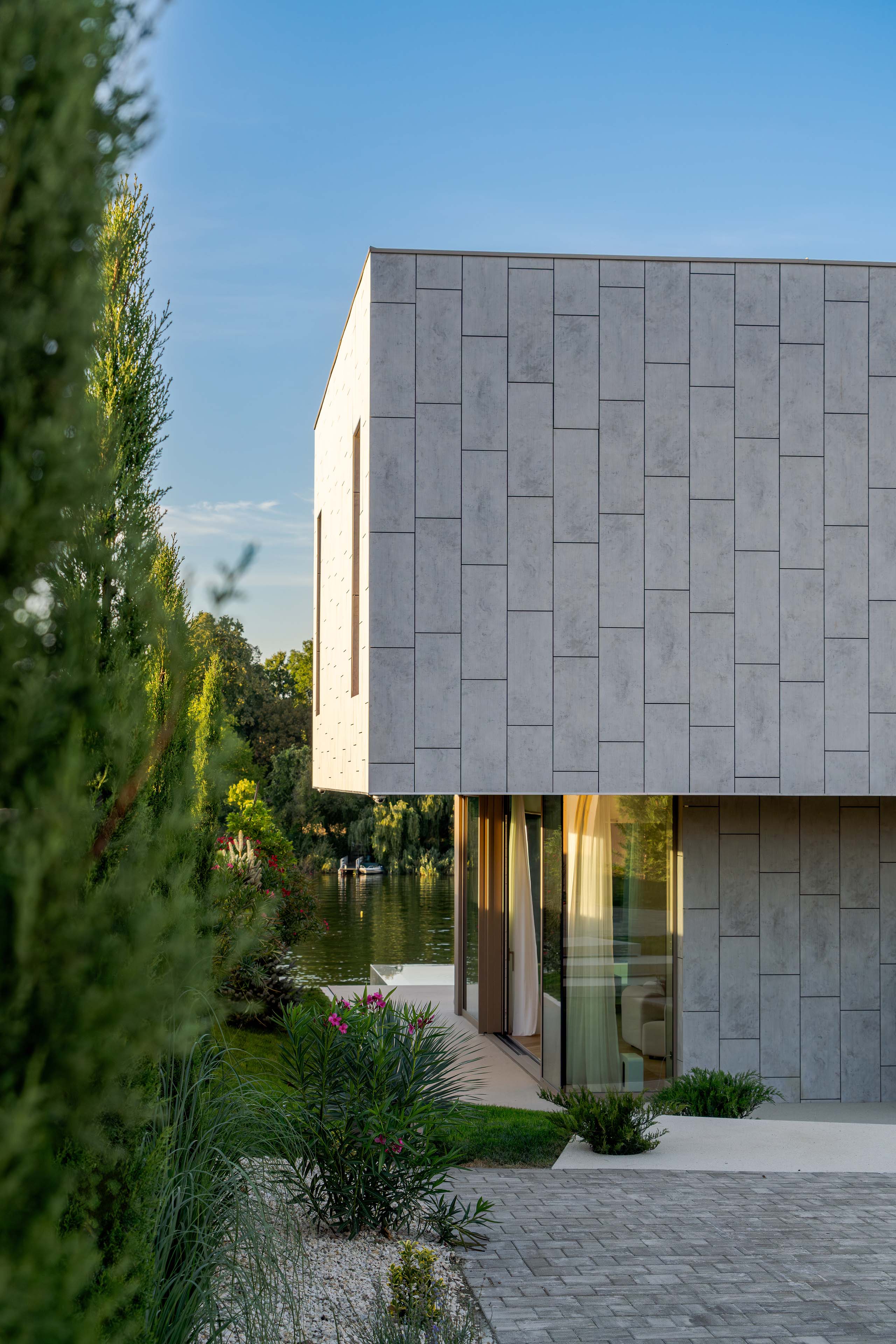  Unique Lakeside Villa on Snagov Lake, Romania - 物件實景