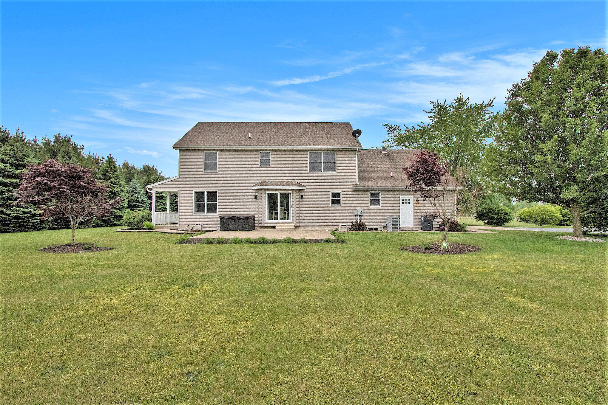 Stevensville, Michigan, 49127, United States, 4 Bedrooms Bedrooms, ,3 BathroomsBathrooms,Residential,For Sale,1942720