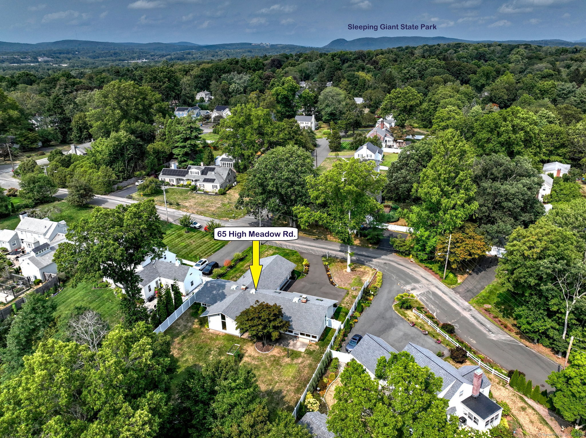 Hamden, Connecticut, 06517, United States, 4 Bedrooms Bedrooms, ,4 BathroomsBathrooms,Residential,For Sale,1942172