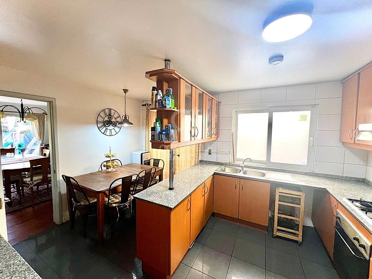 Colina, Chile, 4 Bedrooms Bedrooms, ,3 BathroomsBathrooms,Residential,For Sale,1691434