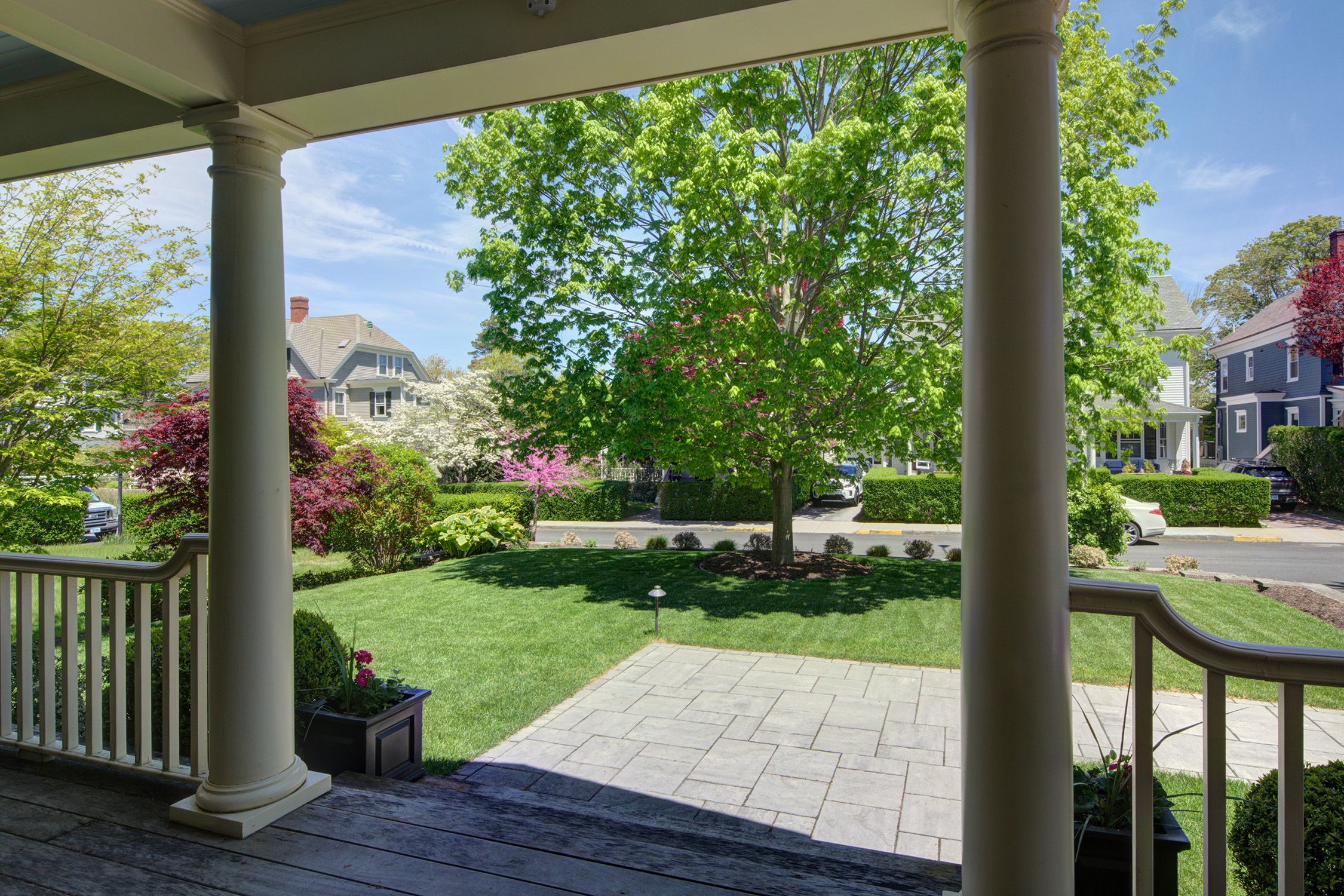  Classic Newport Colonial - 物件實景