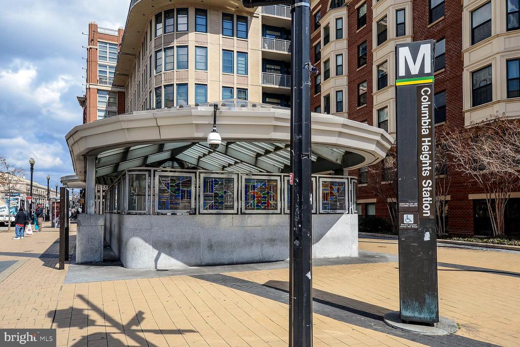 Washington, District of Columbia, 20010, United States, 2 Bedrooms Bedrooms, ,2 BathroomsBathrooms,Residential,For Sale,1975364